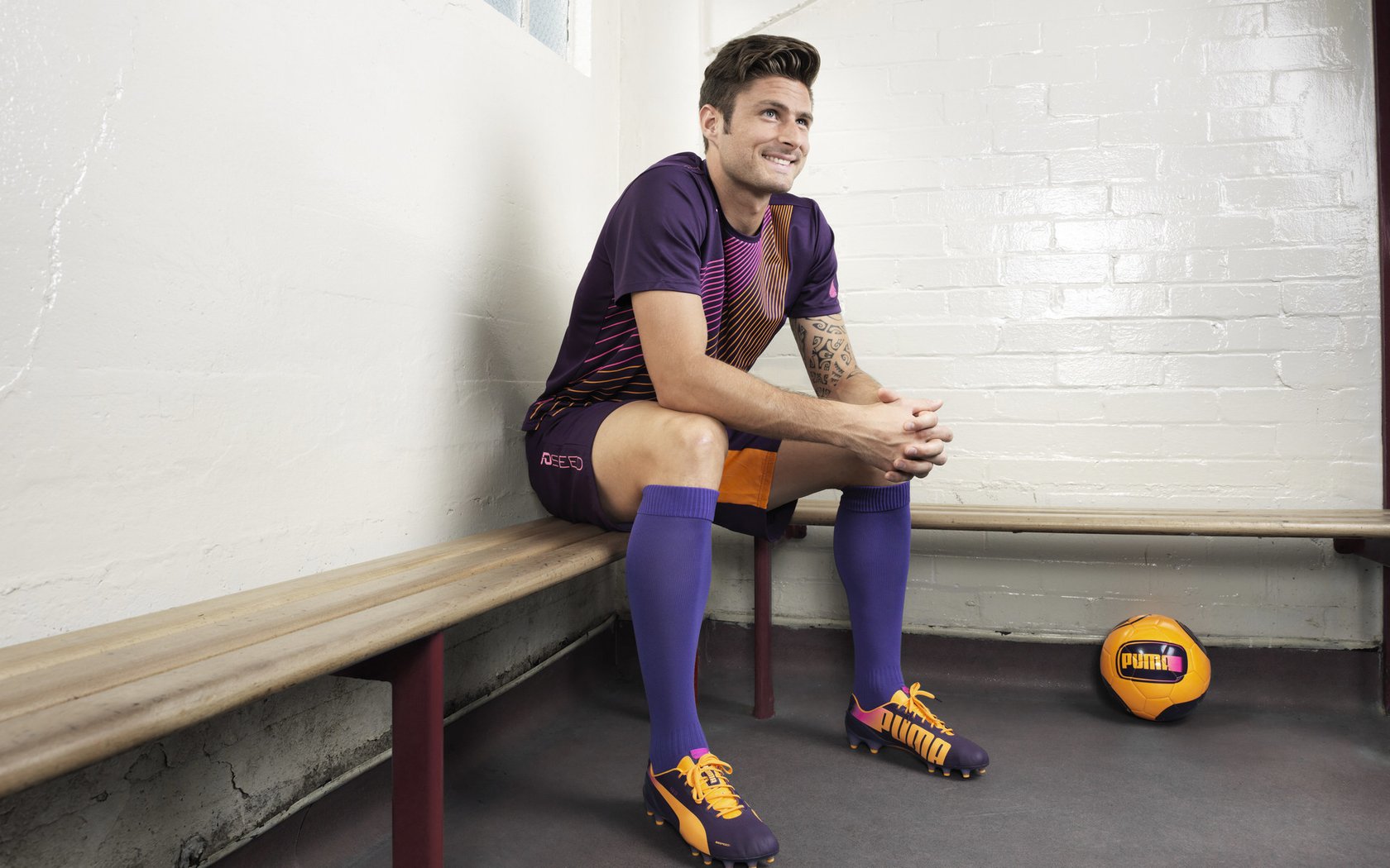 52次解围！头槌制胜！申花争冠关键战：麦麦提江，又造中超名场面